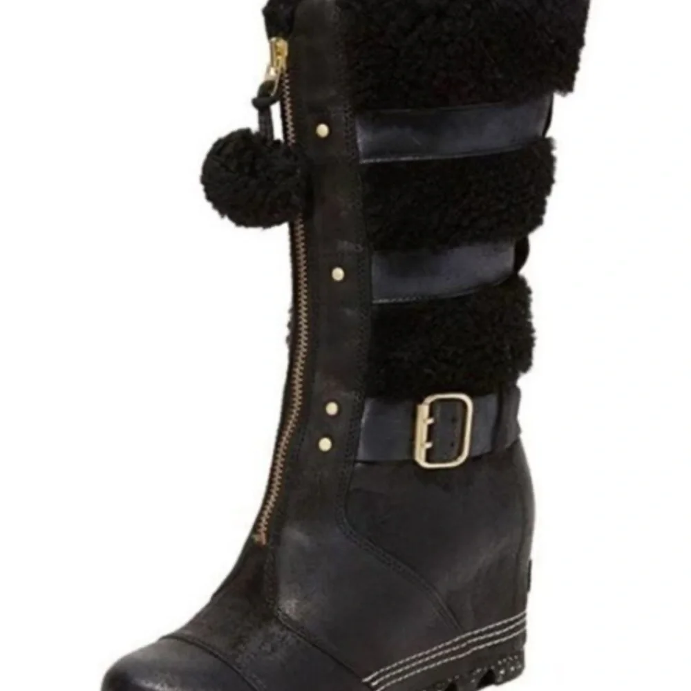 Sorel Sheepskin Wedge Waterproof Stylish Boot. Size 7 - Picture 6 of 8